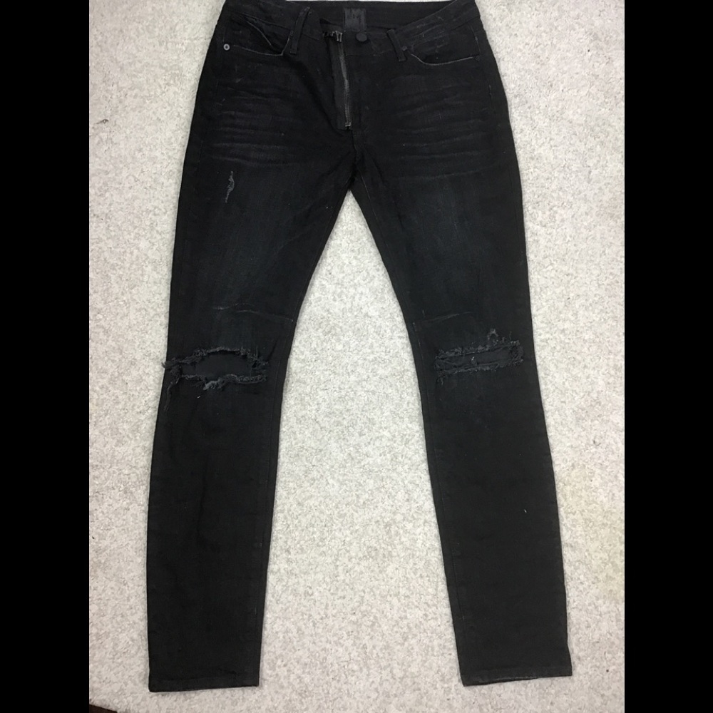 RtA Black distressed stretchy jeans size 28